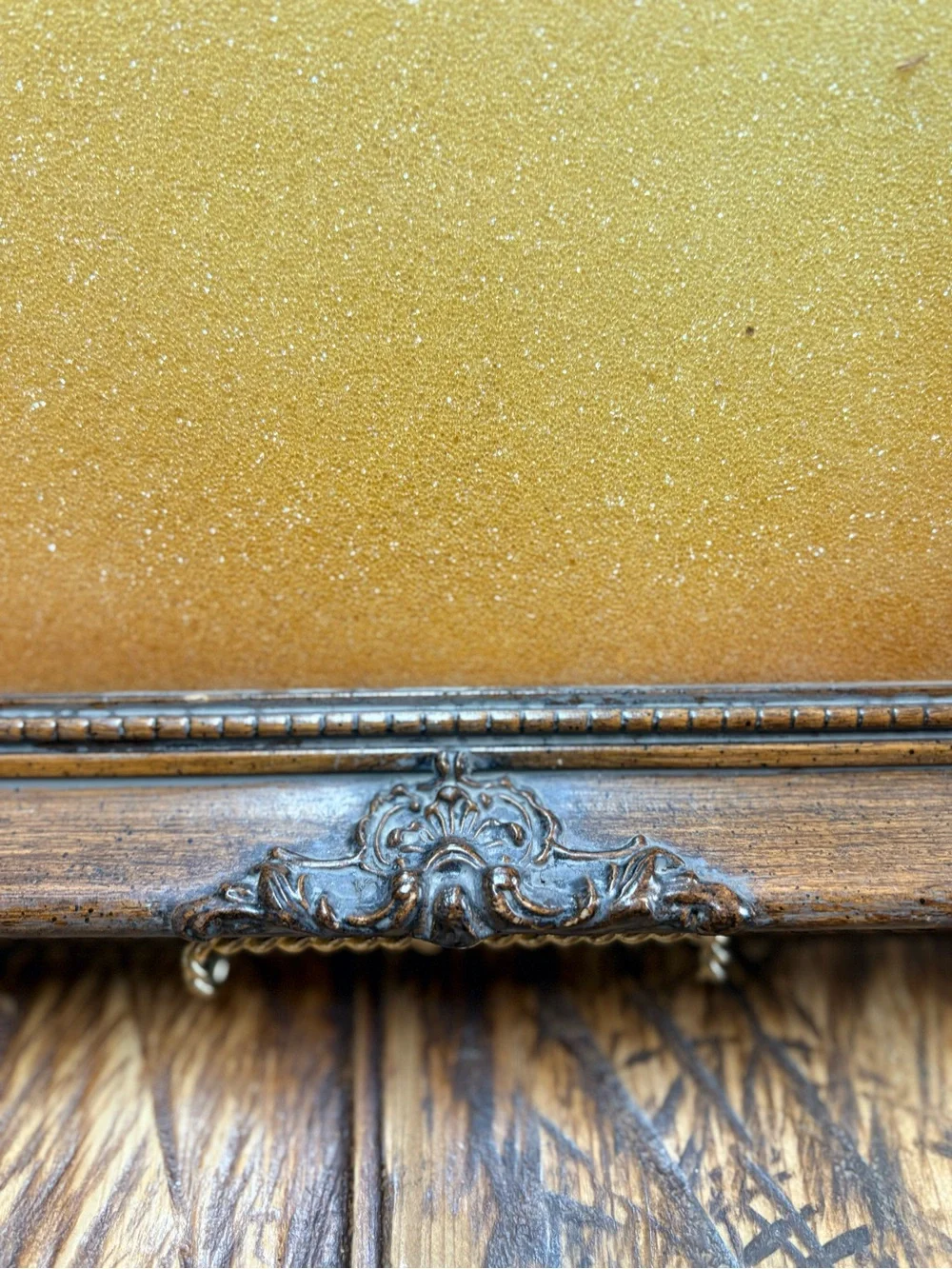 Vintage Brown Carved Ornate Detaiing Picture Frame w/Glass 13”X11”